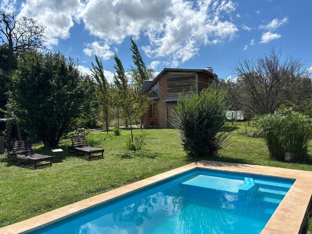 Arrullo del viento con pileta privada en Villa Yacanto