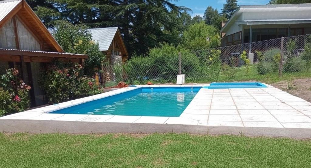 Cabaña Soñada en complejo con piscina en Sierra de los Padres