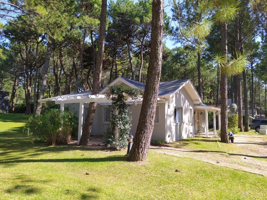 Pinamar Norte Casa Aquiles para 8 personas