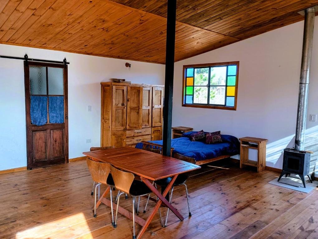 Refugios Kururu Villa Yacanto con vista a las sierras